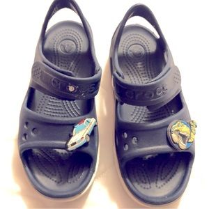 Crocs Classic navy blue croc 🐊 sandals
